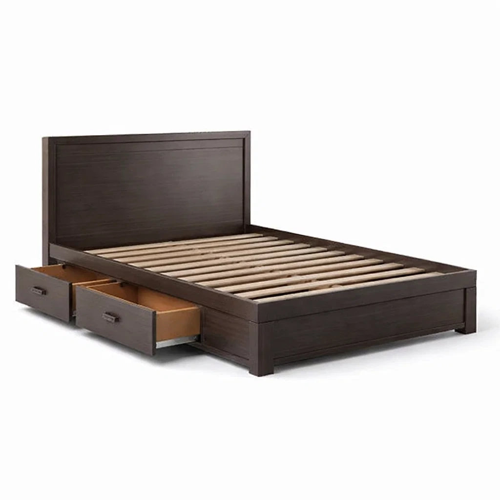 Letto in legno massello con cassetti