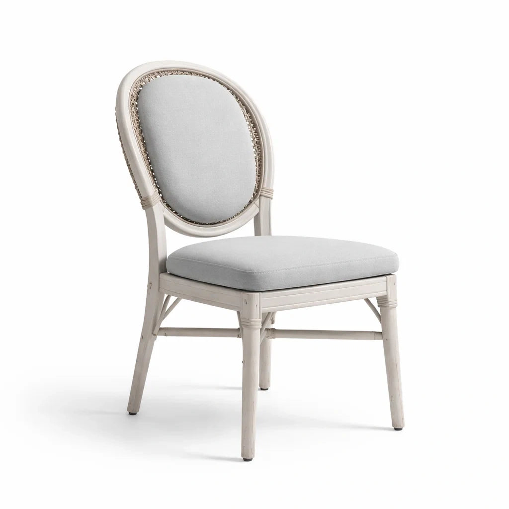 Sedia in legno con seduta in tessuto grigio